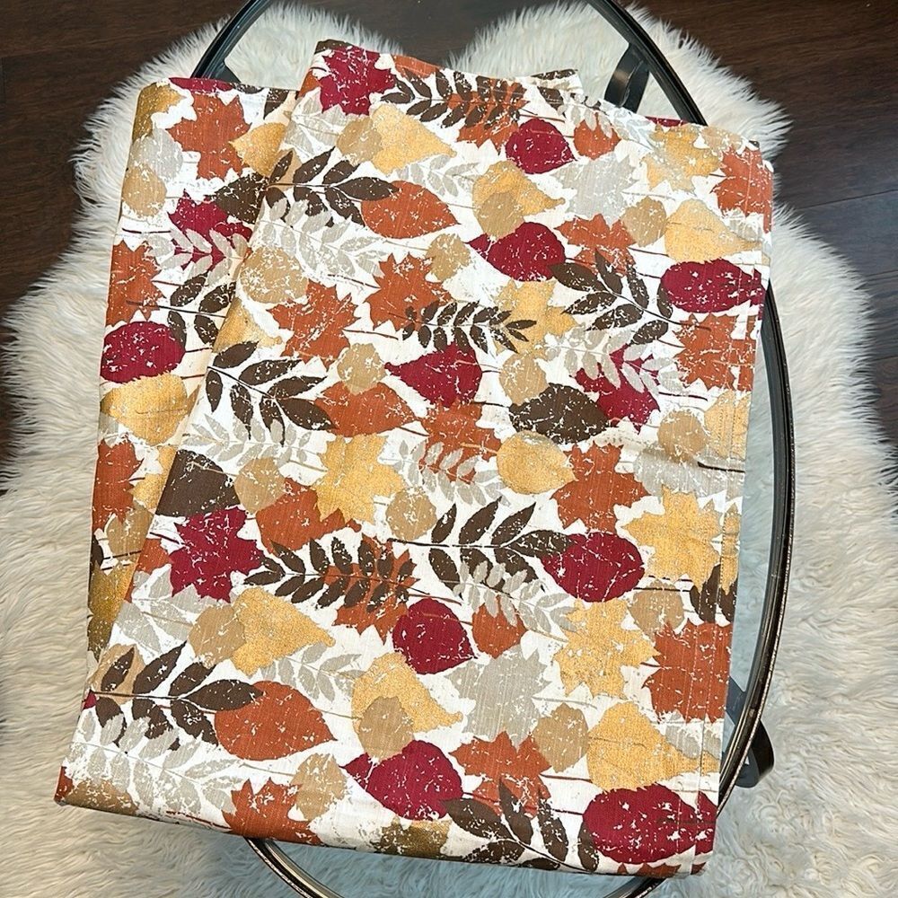 Threshold Leaf Pattern Rectangular Table  Cloth 82”x60”